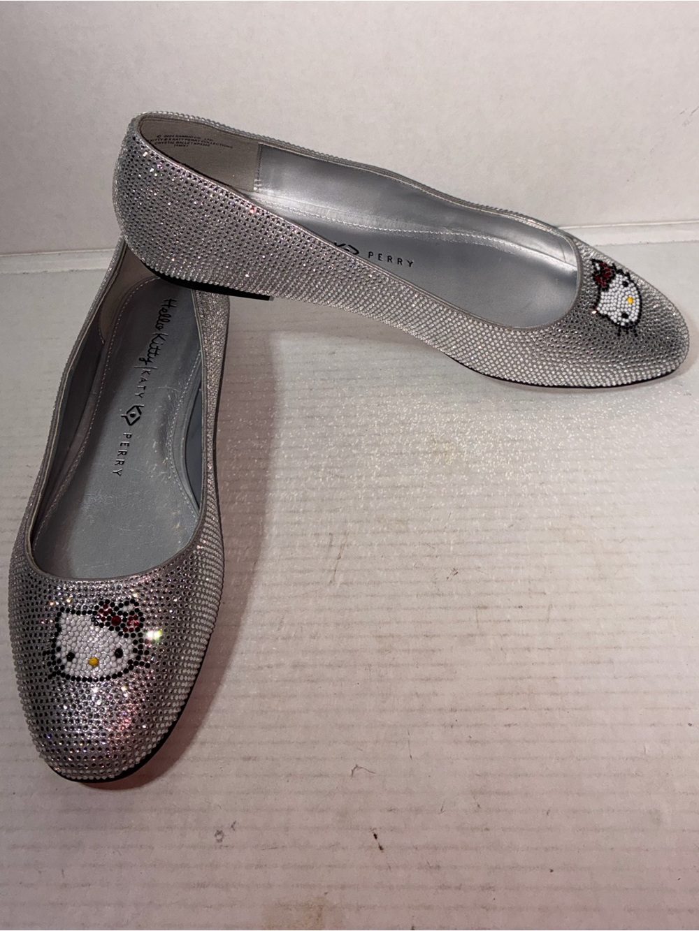 NWOB Katy Perry X Hello Kitty Crystal Ballet Flats Sz 11- Read!